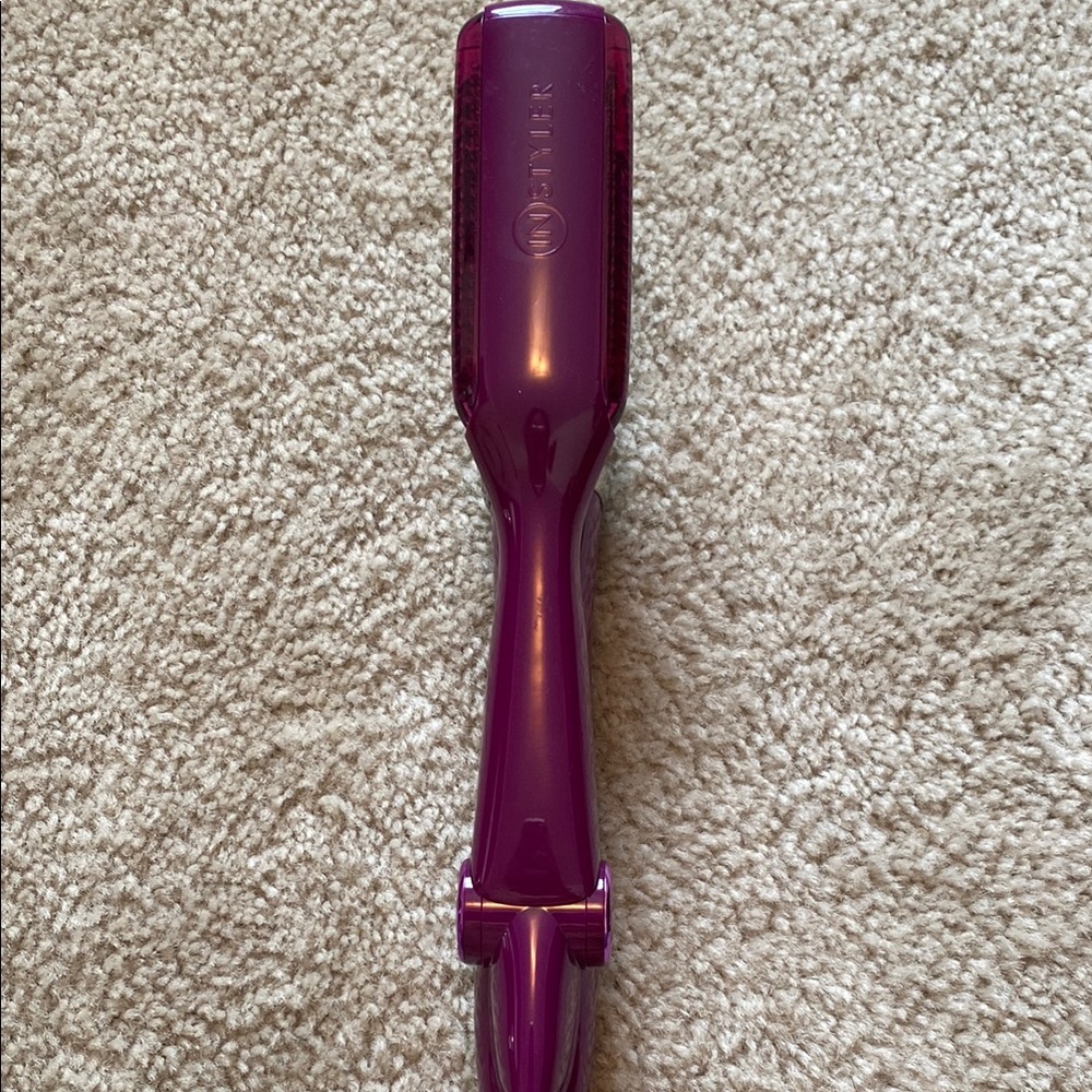 Instyler Purple Hair Styling Tool. In good condition. Working condition.
